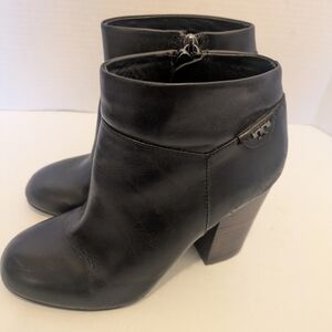 Tory Burch Black Fulton Ankle Booties Size 7M EXCELLENT CONDITION